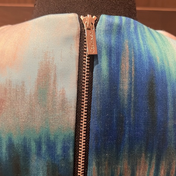 Calvin Klein Size 2 Multi-colored blue dress - Picture 4 of 7